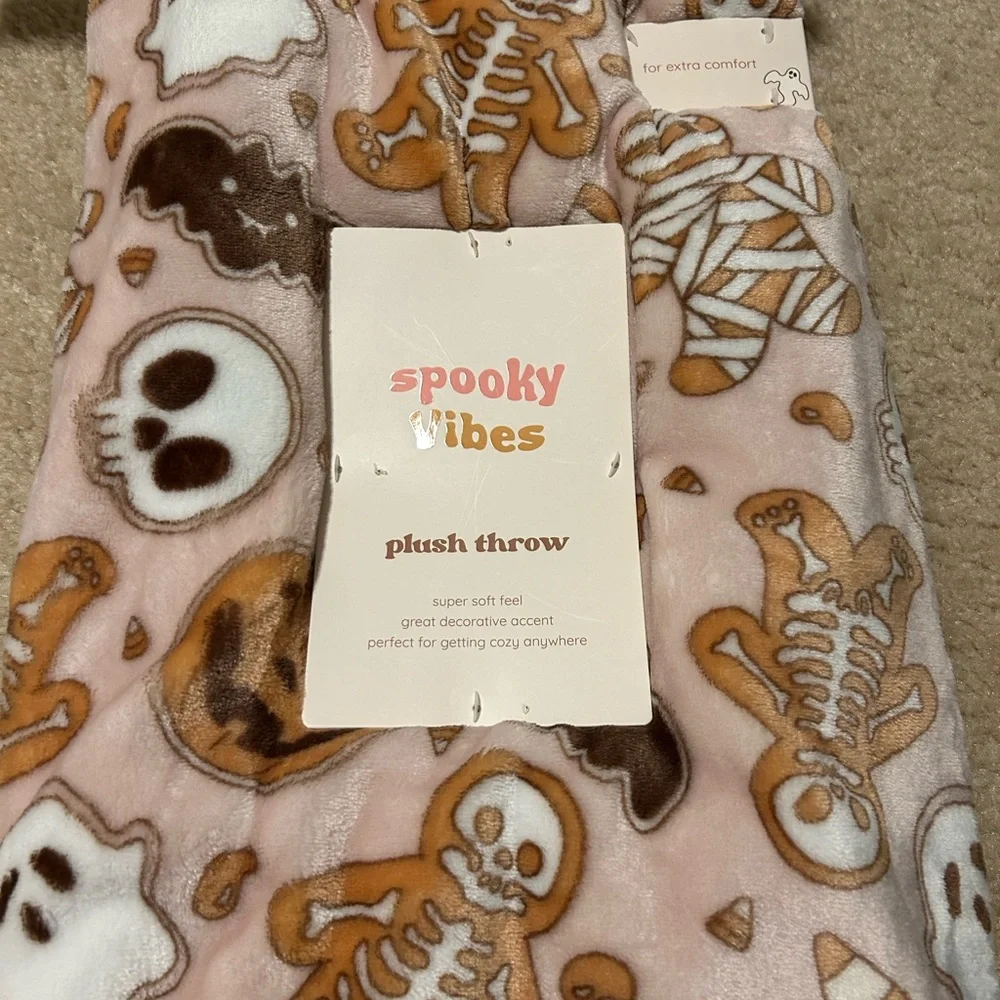 Spooky Vibes Halloween Plush throw
